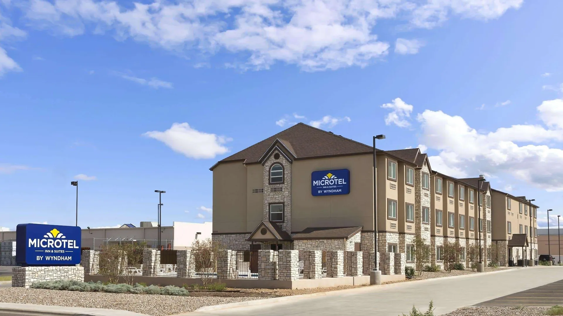 4 Top-Rated Design Hotels Close to Permian Basin Community Ctrs