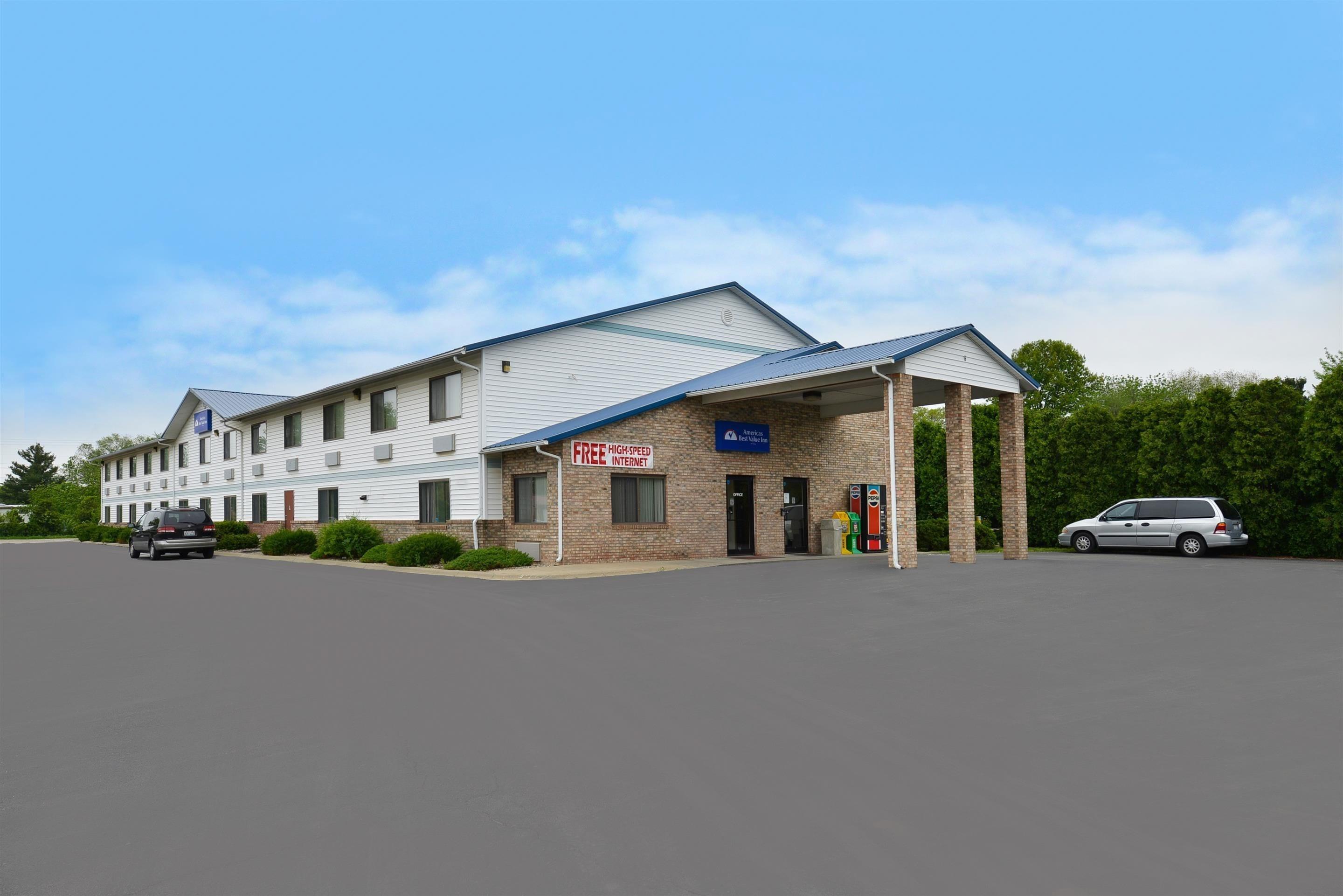 4 Couple-Friendly Hotels Near Assembly Hall, Champaign