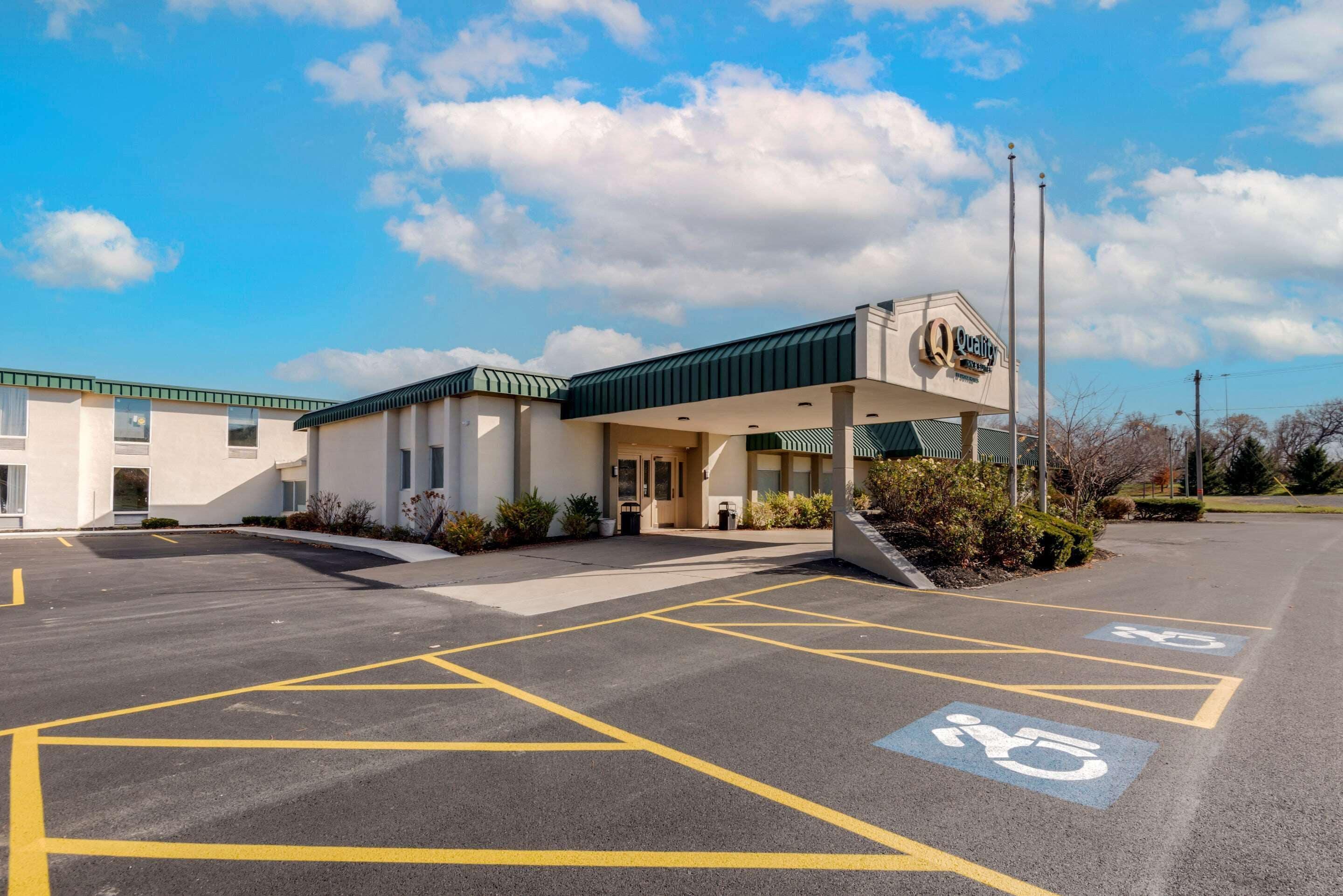 4 Golf Hotels in Adirondack Mountains That Stand Out